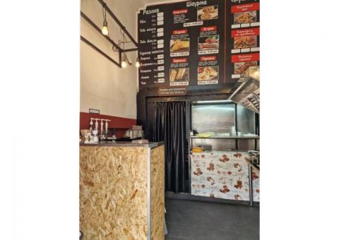 Кафе - шаурма с отличным расположением