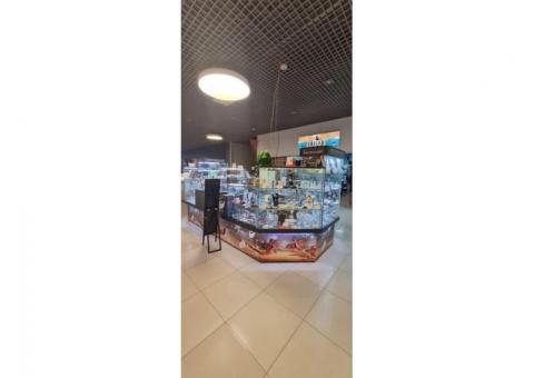 Островок ювелирной бижутерии с кристаллами "Swarovski"