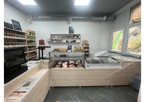 Два продуктовых магазина в Минске