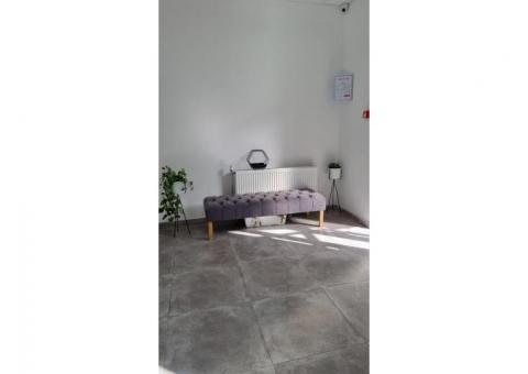 Магазин брендовой одежды в удачной локации