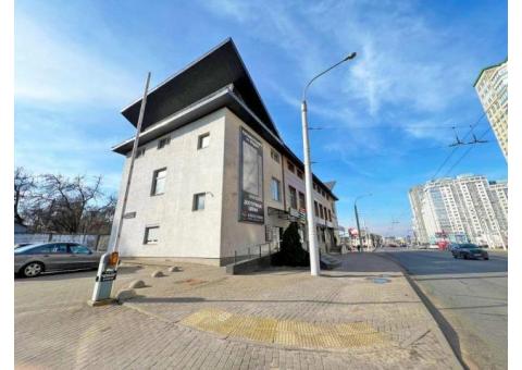 Два административных здания в центре Минска