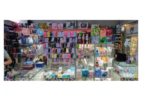 Магазин мобильных аксессуаров в переходе метро