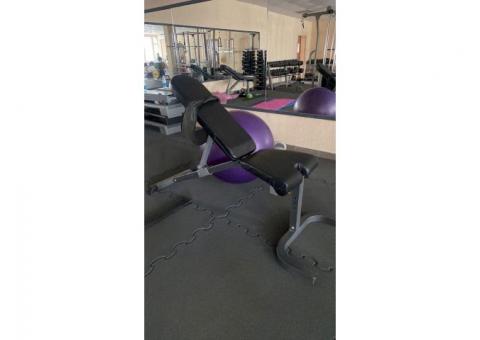 Спортивный комплекс с тренажёрными залами и кафе