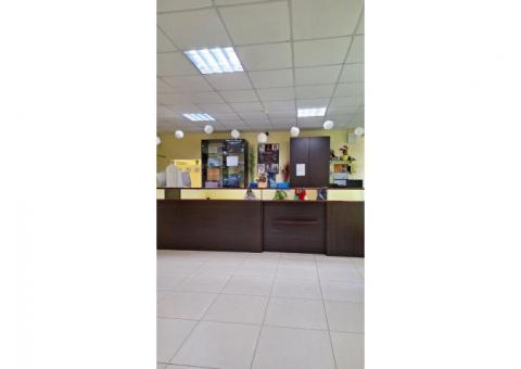 Парикмахерская и мастерская по ремонту одежды в одной локации