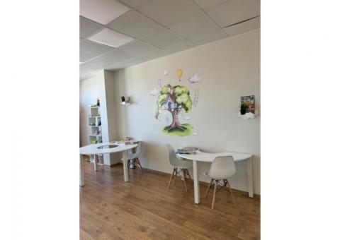 Две школы английского языка с готовой инфраструктурой