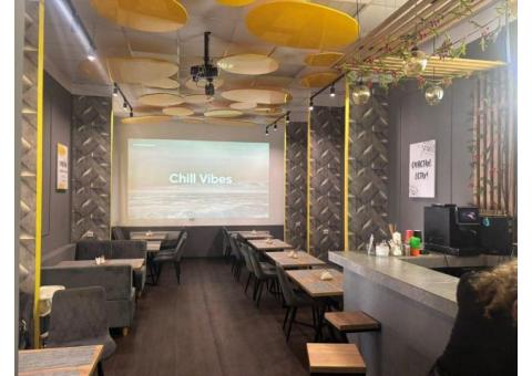 Кафе на центральной пешеходной улице в Пинске