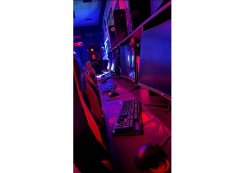 Компьютерный клуб в районе Каменной Горки