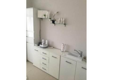 Продается действующий бизнес – салон красоты