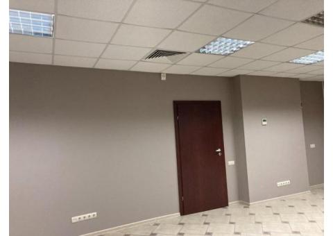 Продажа офисного помещения в ТЦ Титан