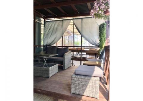 Кафе в бизнес центре "Зеленый луг"