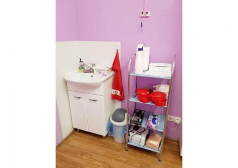 Нейл-студия возле метро Малиновка