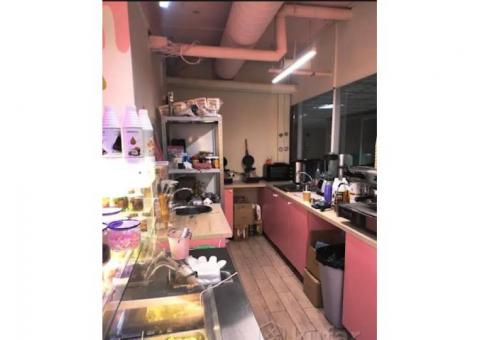 Кафе-вафл-бар на бульваре Пикассо