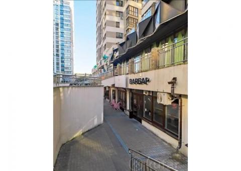 Кафе-вафл-бар на бульваре Пикассо