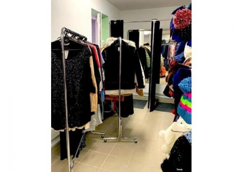 Магазин сток (женской, мужской и детской одежды)