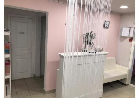 Уютная парикмахерская в районе Каменной горки