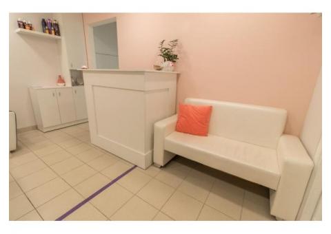 Уютная парикмахерская в районе Каменной горки