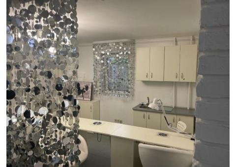 Салон красоты вместе с фирмой на Машерова