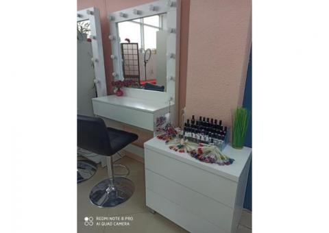 Студия маникюра в ТЦ Тивали