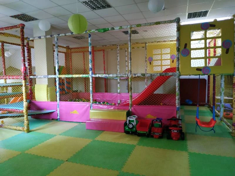 Игровой лабиринт для детской комнаты или для улицы